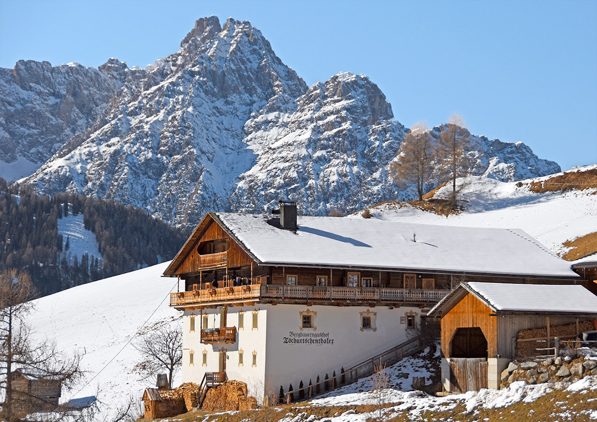 Alm an der Panorama-Loipe von Sexten