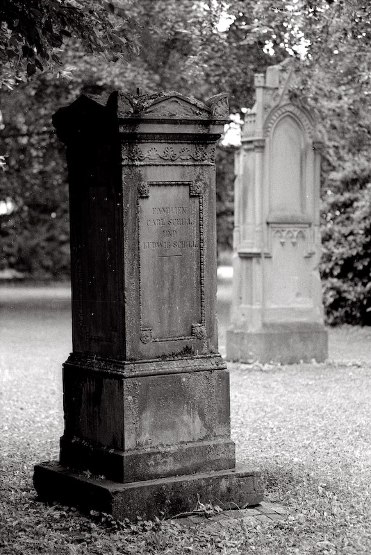 Alter Friedhof 8