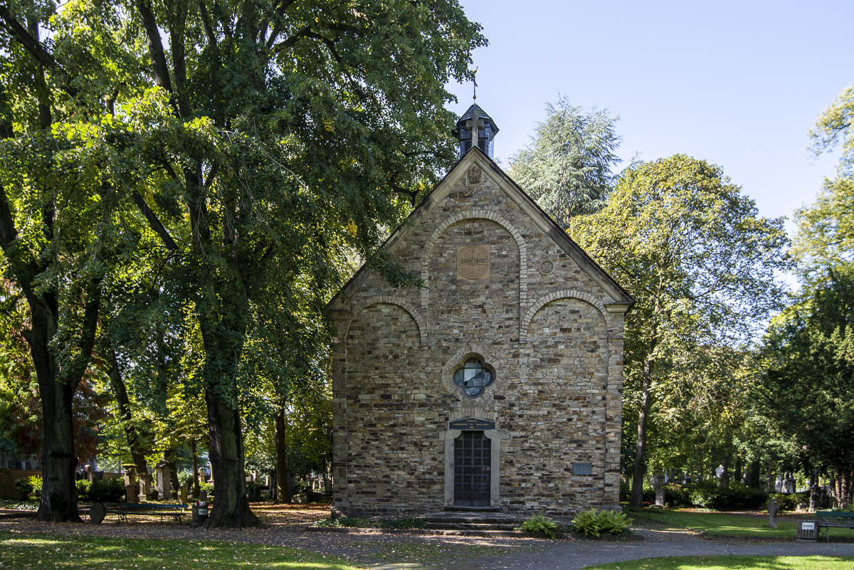 Alter Friedhof Bonn Kapelle 2.jpg
