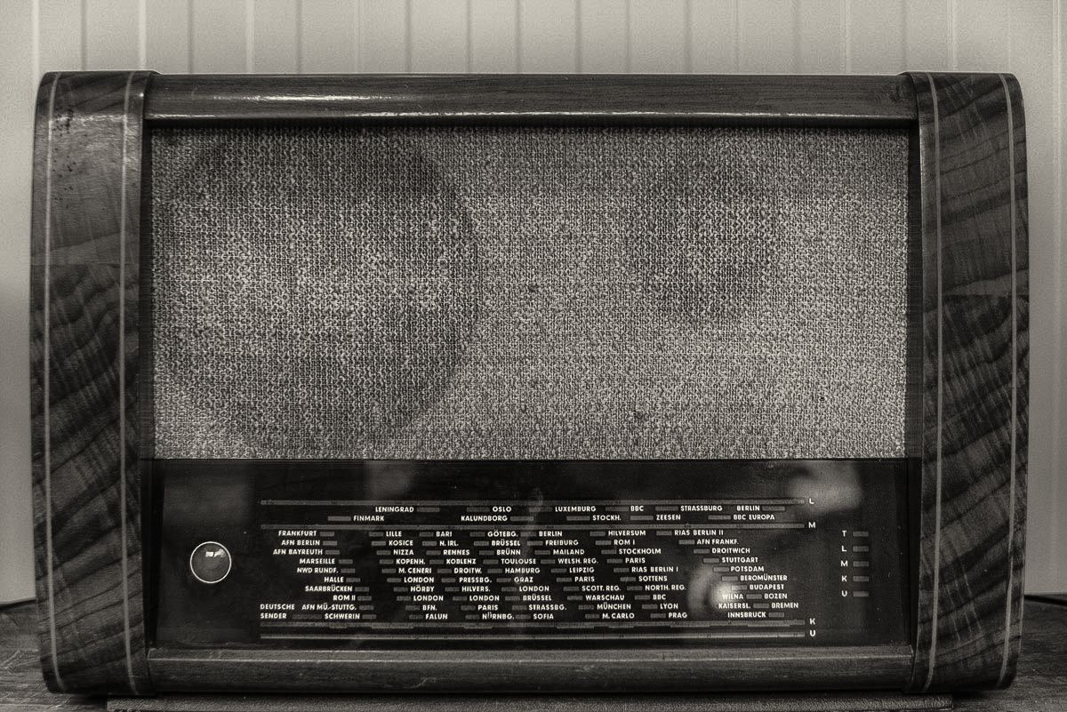 Altes Radio (1 von 1).jpg