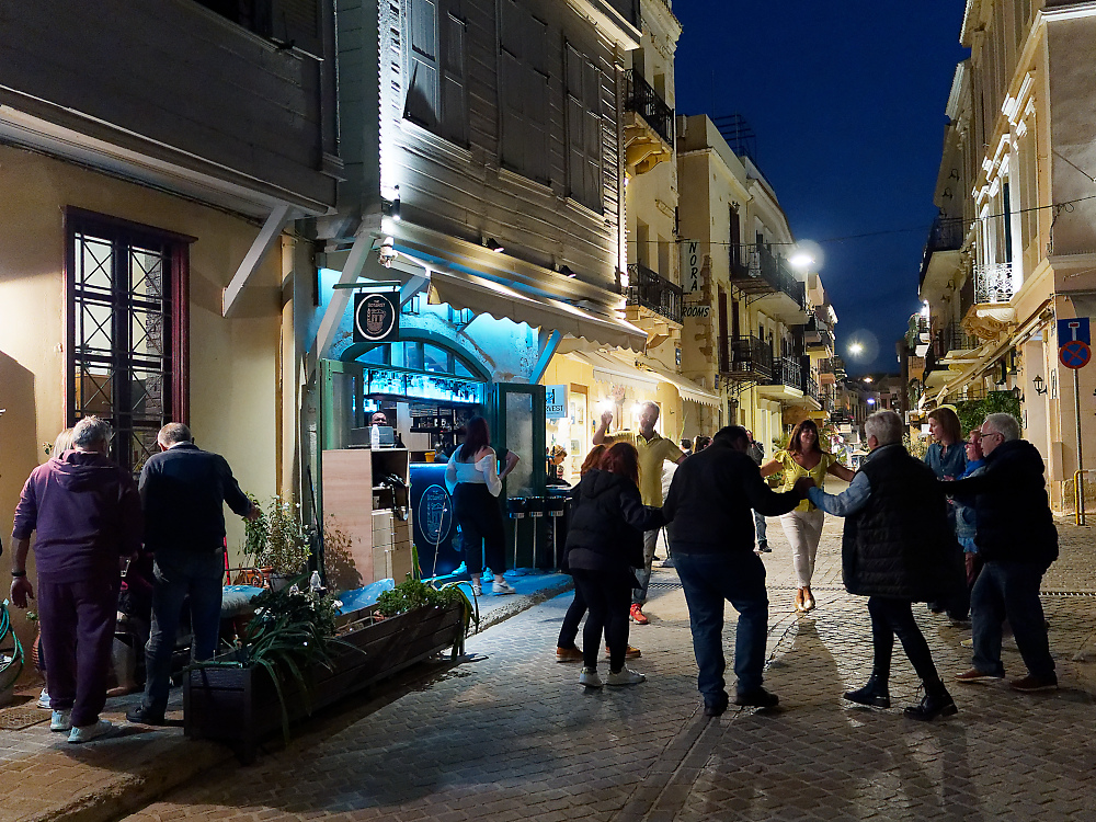 Altstadt Chania Tanz.jpg