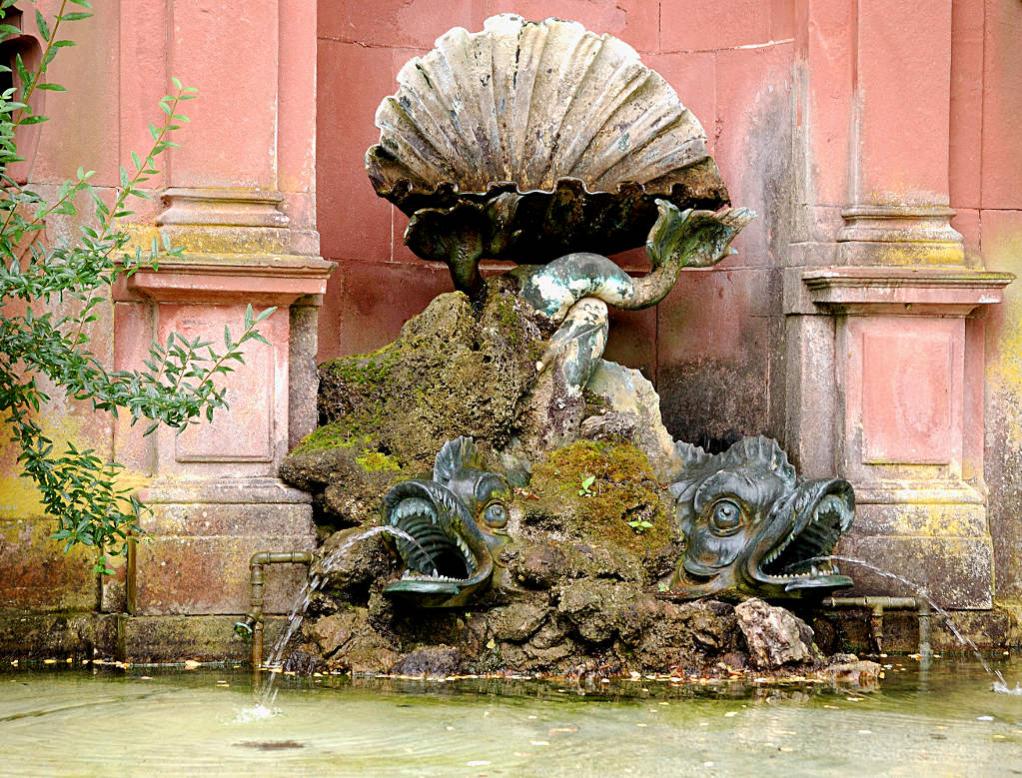 Am Brunnen im Feste-Park