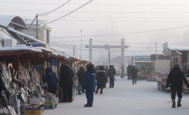 Am Fischmarkt von Jaktusk