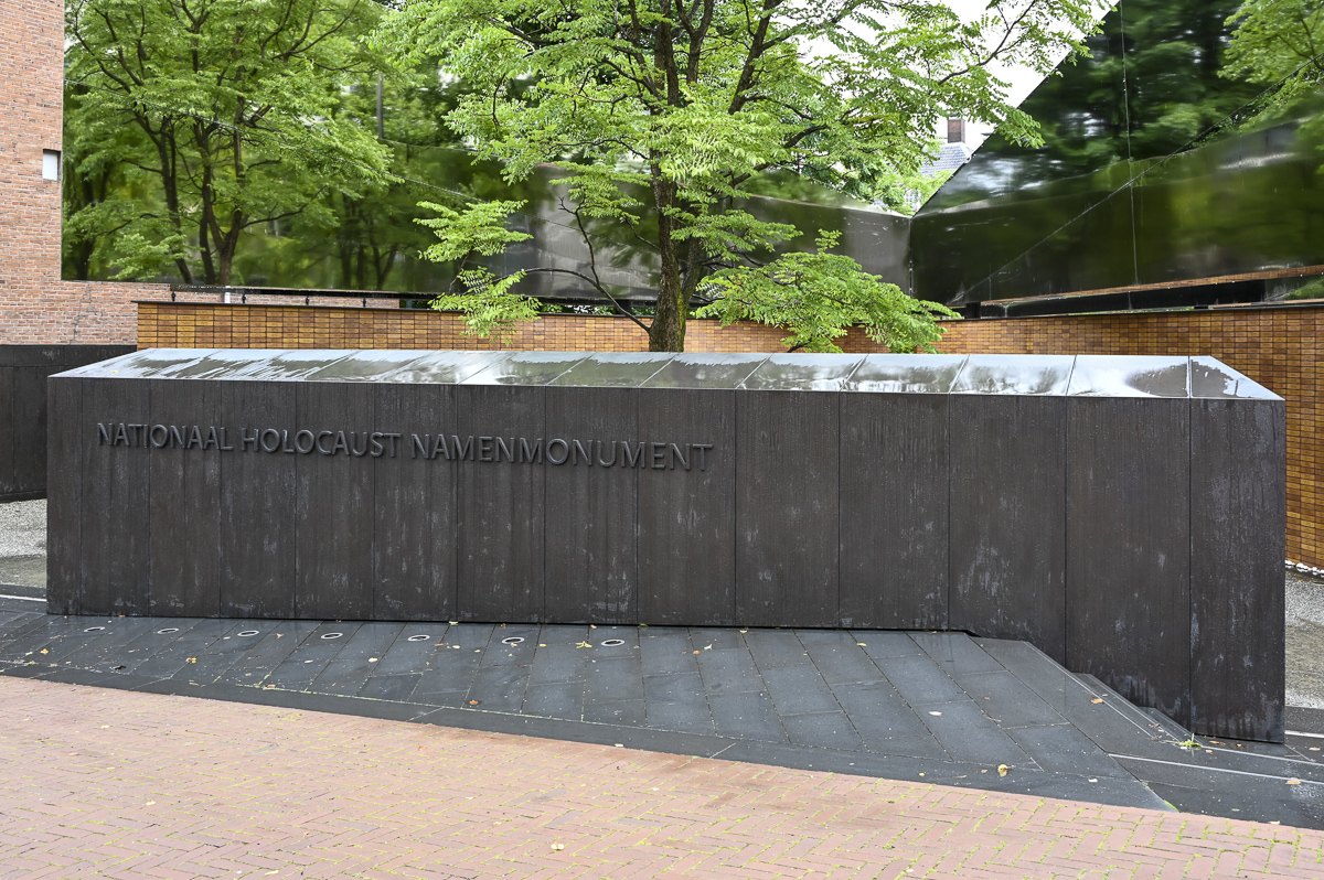 Amsterdam Holocaust1.jpg