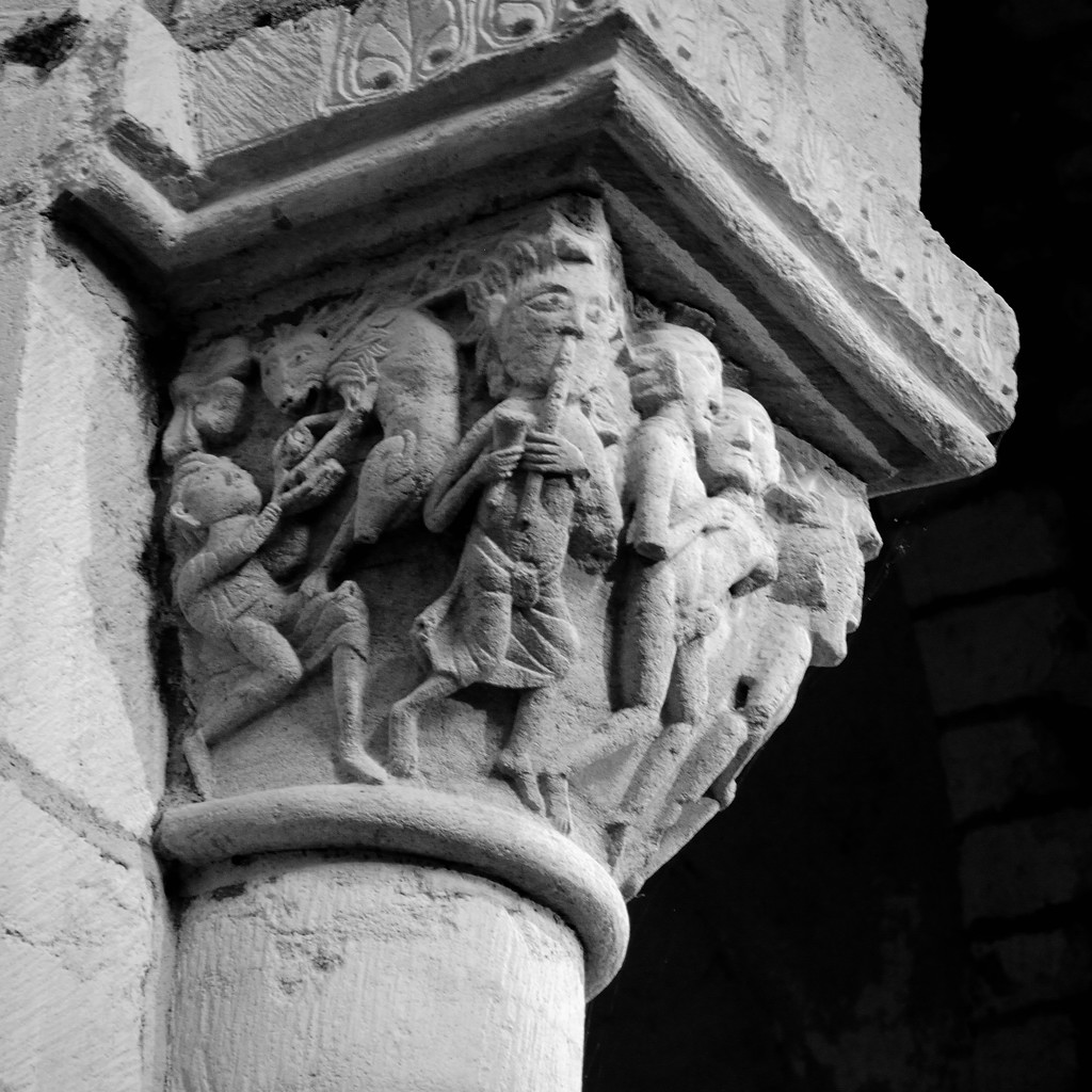 Ancy-le-Duc France, Eglise 11 Jh.
DSD 5686 sw