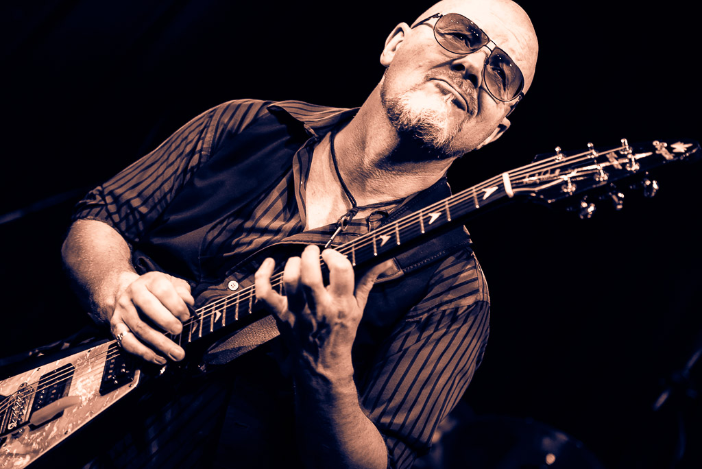 Andy Powell, Wishbone Ash am 25.01.2014 im Café Hahn während der "Take it Back" Tour