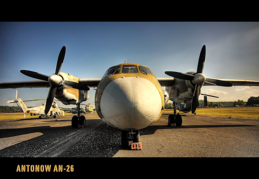 Antonow AN26 010