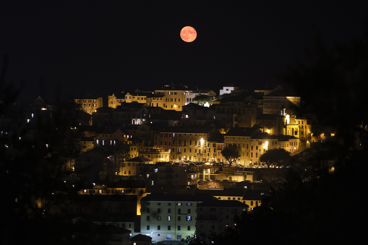 Aufgehender Mond