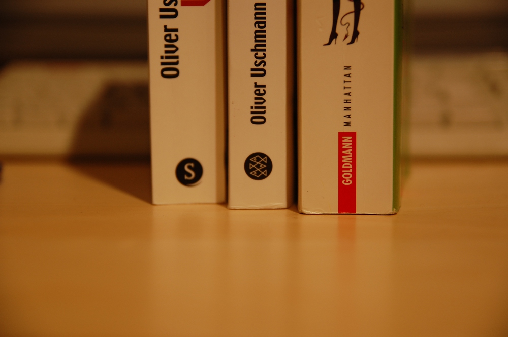 Bücher I (links hinten, rechts vorne)