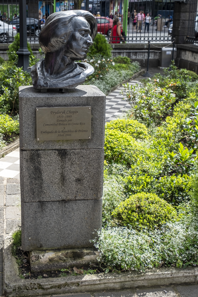 Büste Chopin.jpg