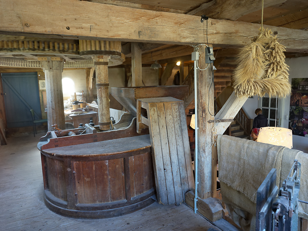 B0000710.jpg