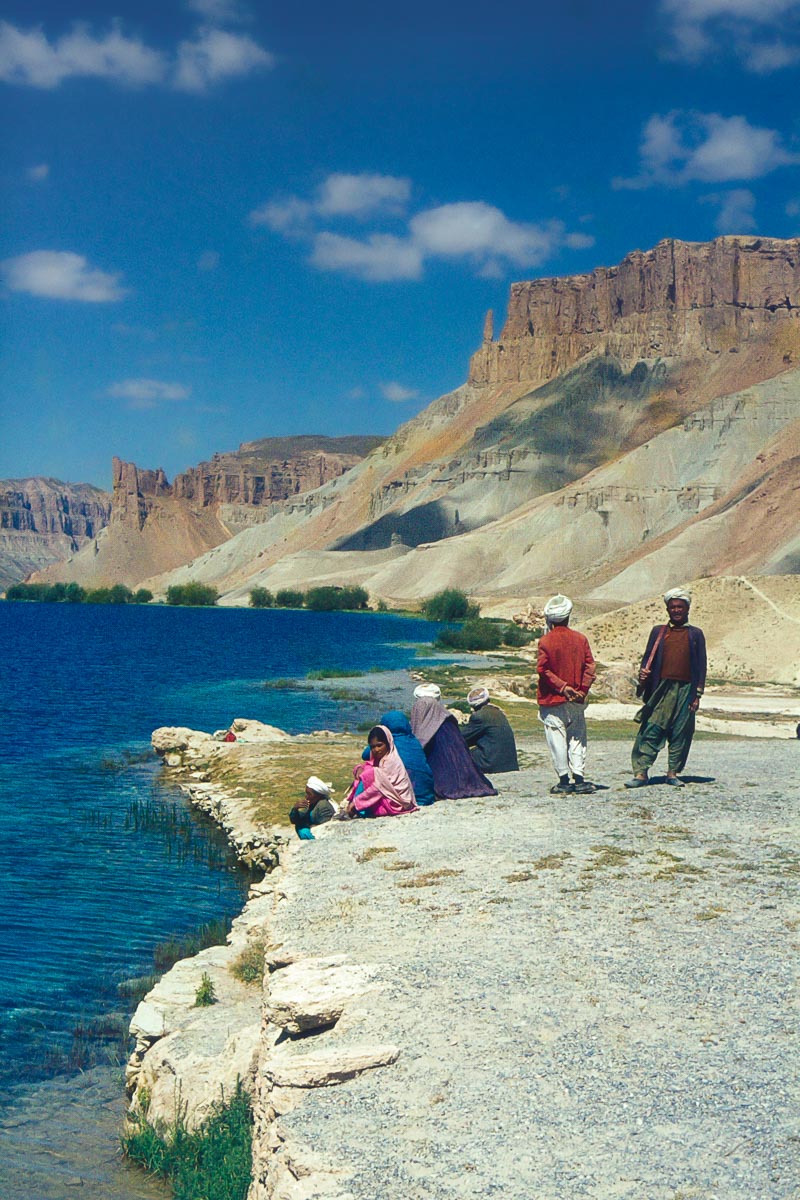 Band-e Amir_Kinder_Erwachsene.jpg