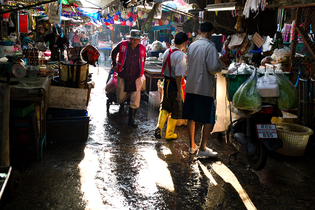 bangkok klong toey market 1015855