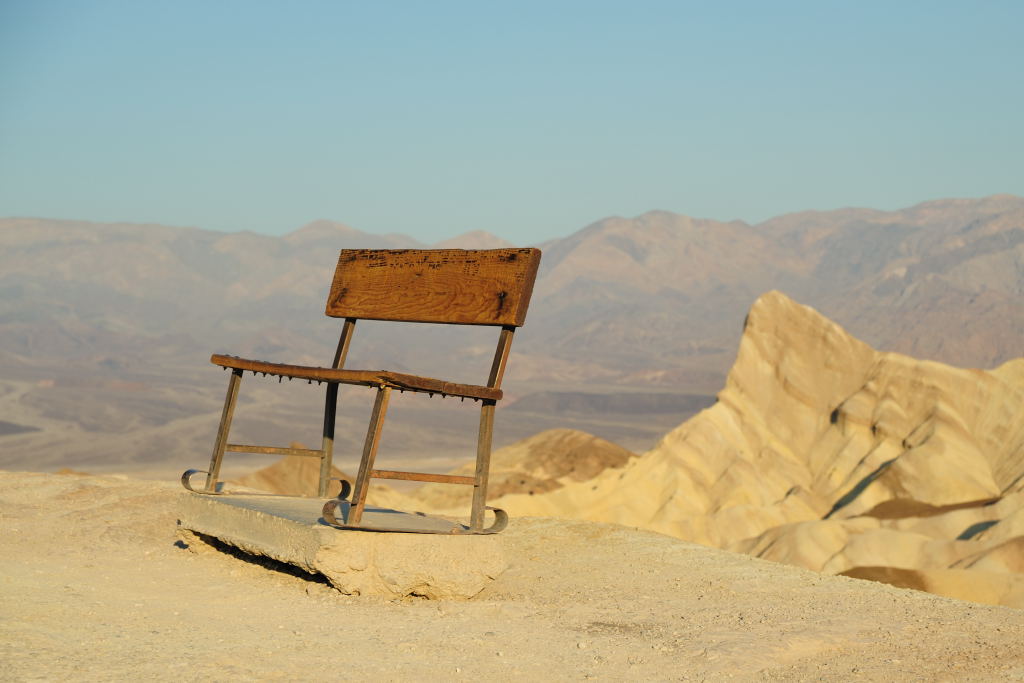 Bank im Death Valley