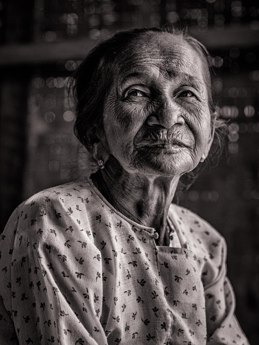 Bei der Vorbereitung für einen Artikel zu Myanmar bin ich durch meinen Lightroom Katalog von Bilder der letzten Fotoexpedition gegangen und habe noch 