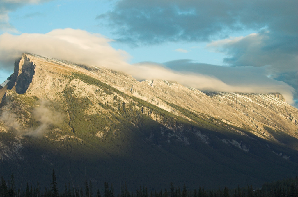 Berg bei Banff (Kanada) im Abendlicht
