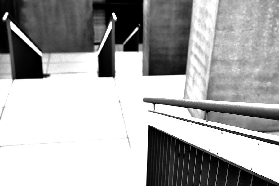 Berlin, Holocaust Mahnmal Treppe zum Info - Center