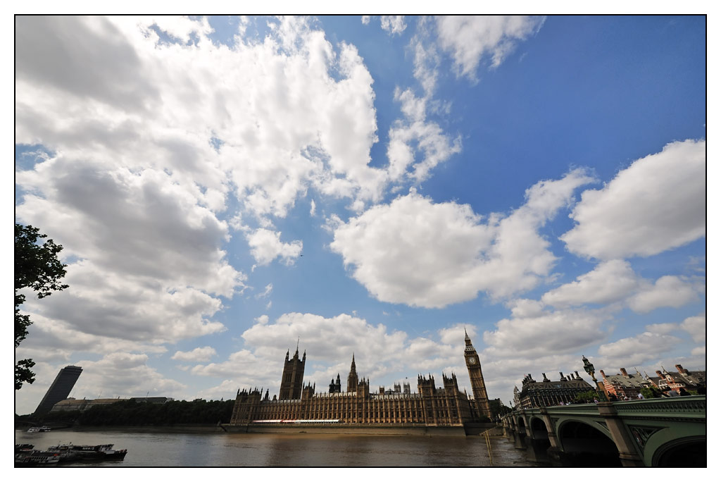 Big Ben.
8mm (DX), 1/500s, 1:13, ISO 200
