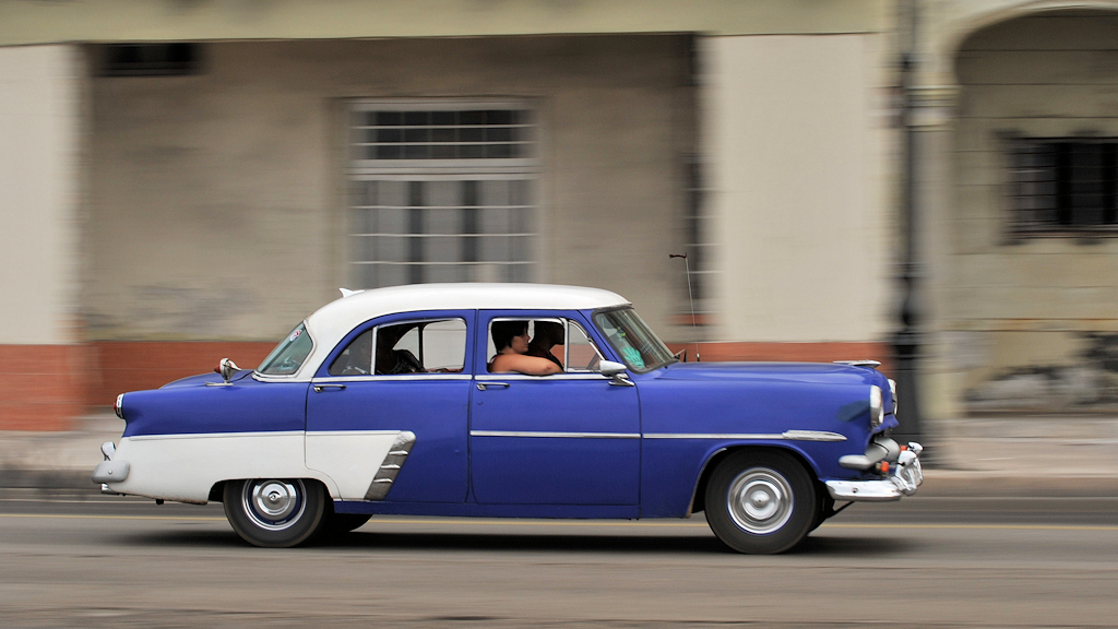 Blau am Malecón in Havanna
4074a