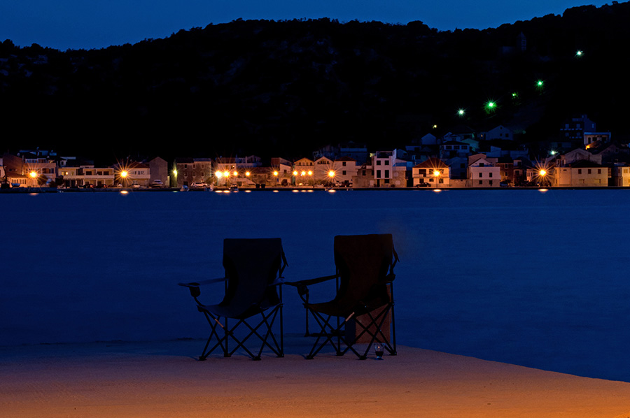Blaue Stunde in Tisno (Kroatien)