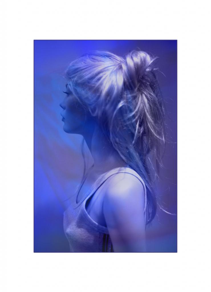 Blondi in Blue