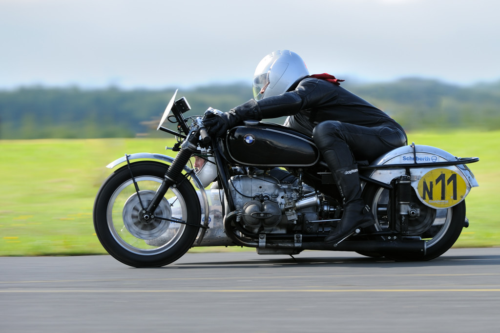 BMW Gespann bearbeitet