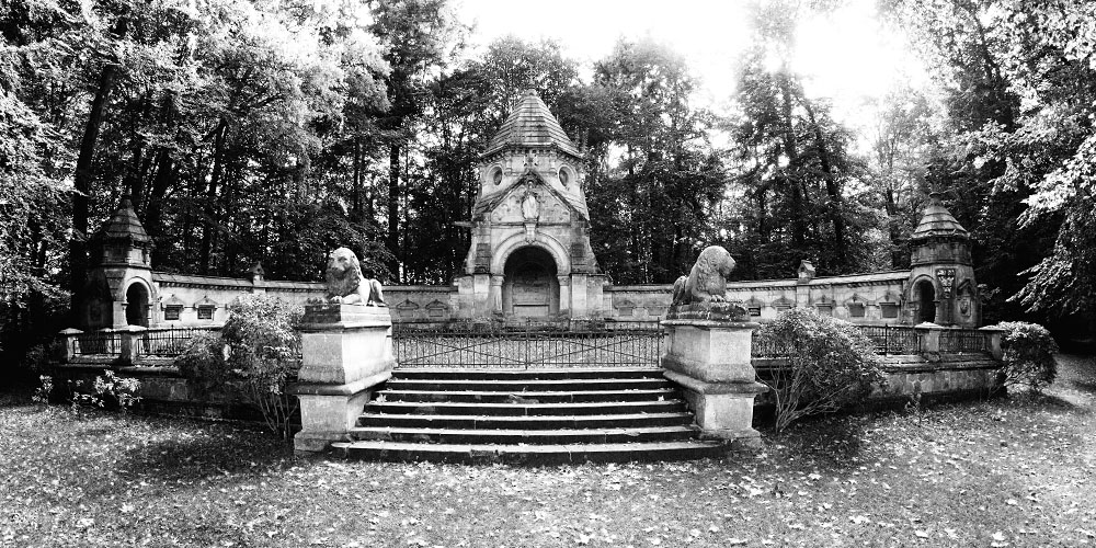 Boitzenburg, Grabmal der Grafen Arnims (8mm Fisheye)