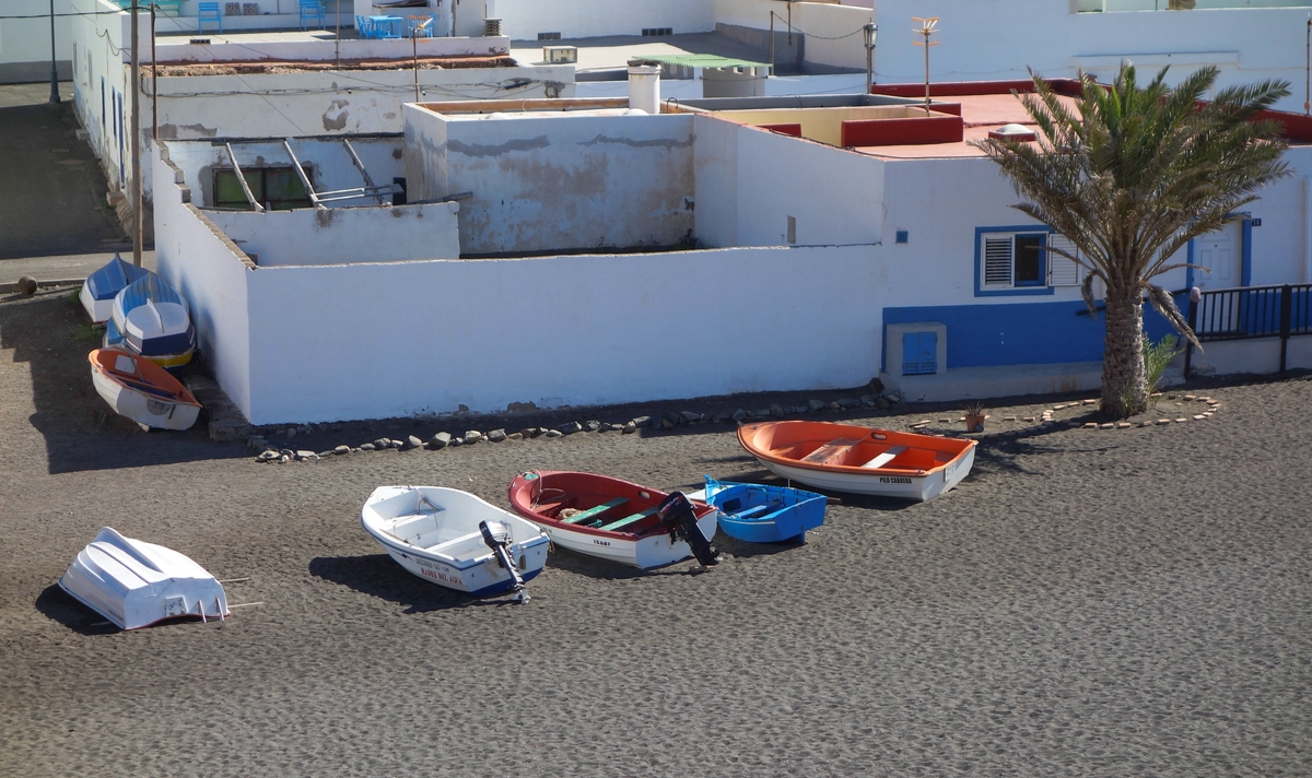 Boote am Strand.jpg