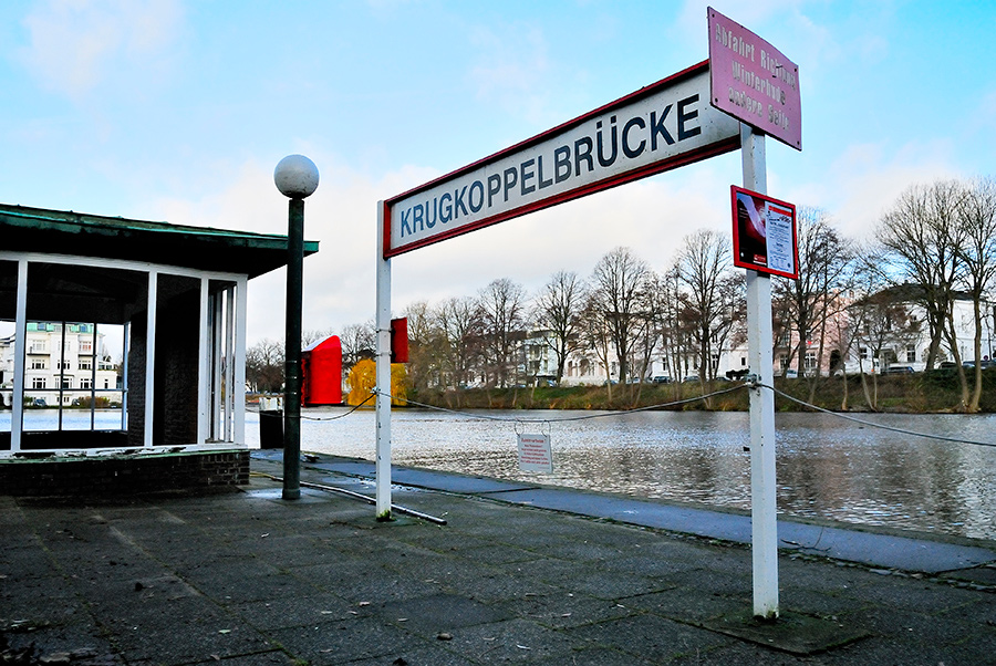 Bootshaltestelle an der Alster in Hamburg