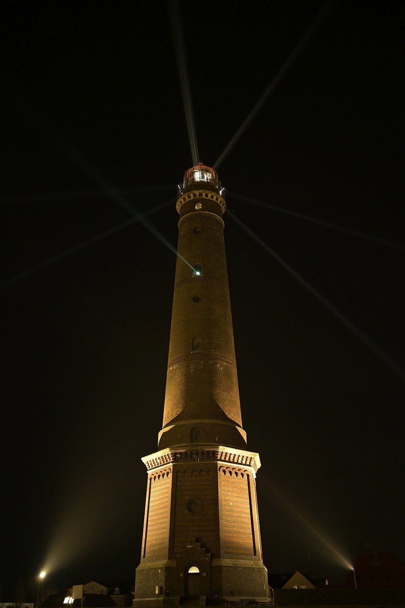 Borkum_alter_Leuchtturm_2.jpg