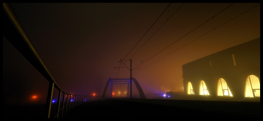 Brücke 01
Test Sigma 10-20 an D90 + Nebel
