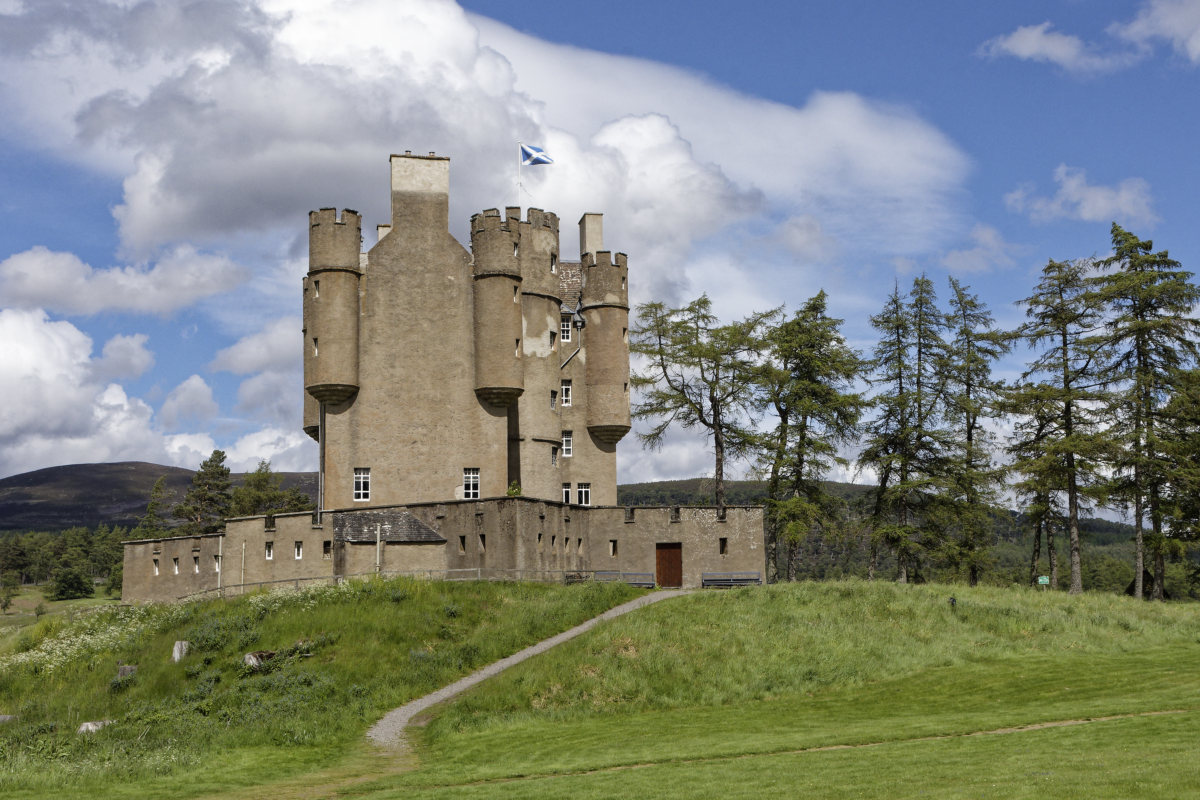 Braemar Castle (2).jpg
