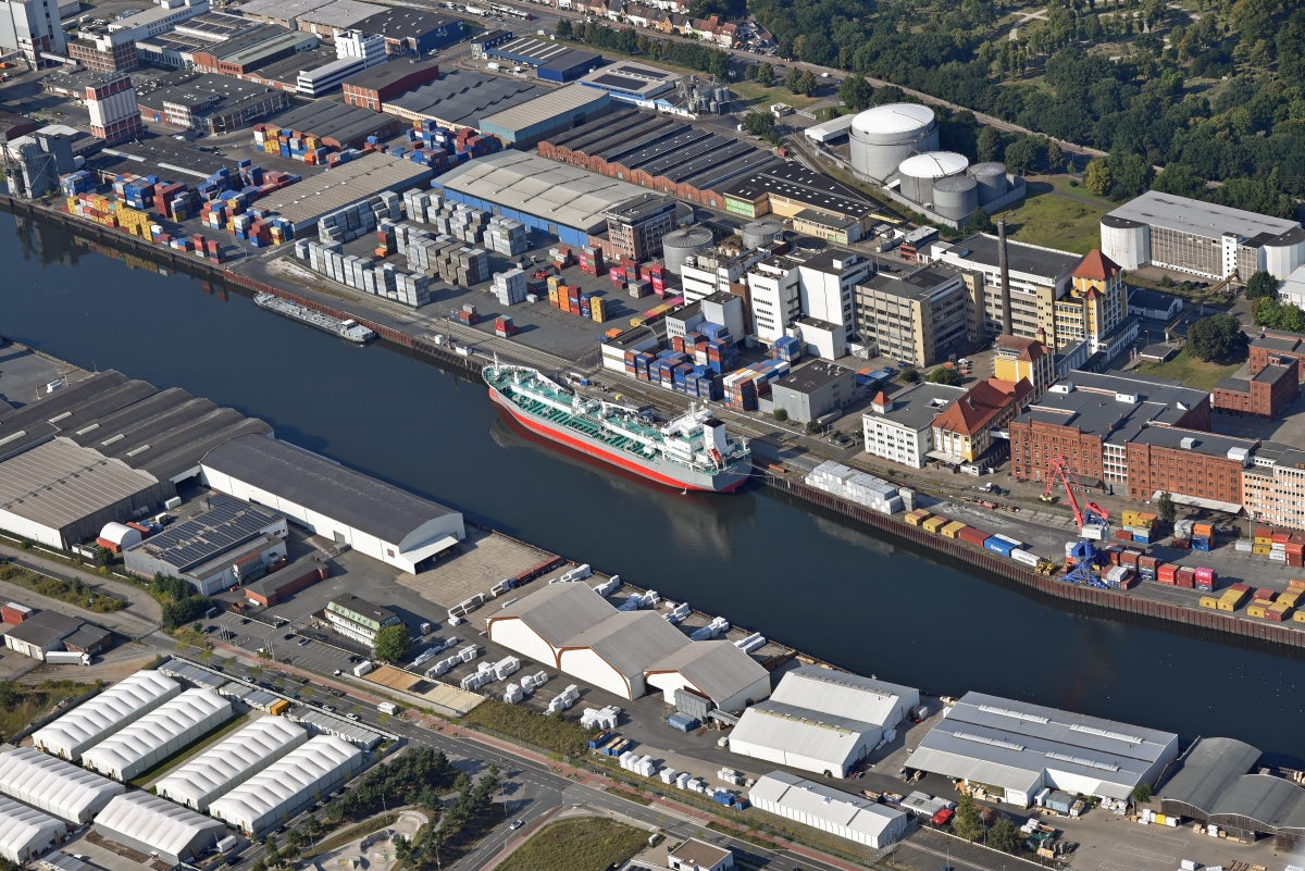 bremer_holz-fabrikenhafen.jpg