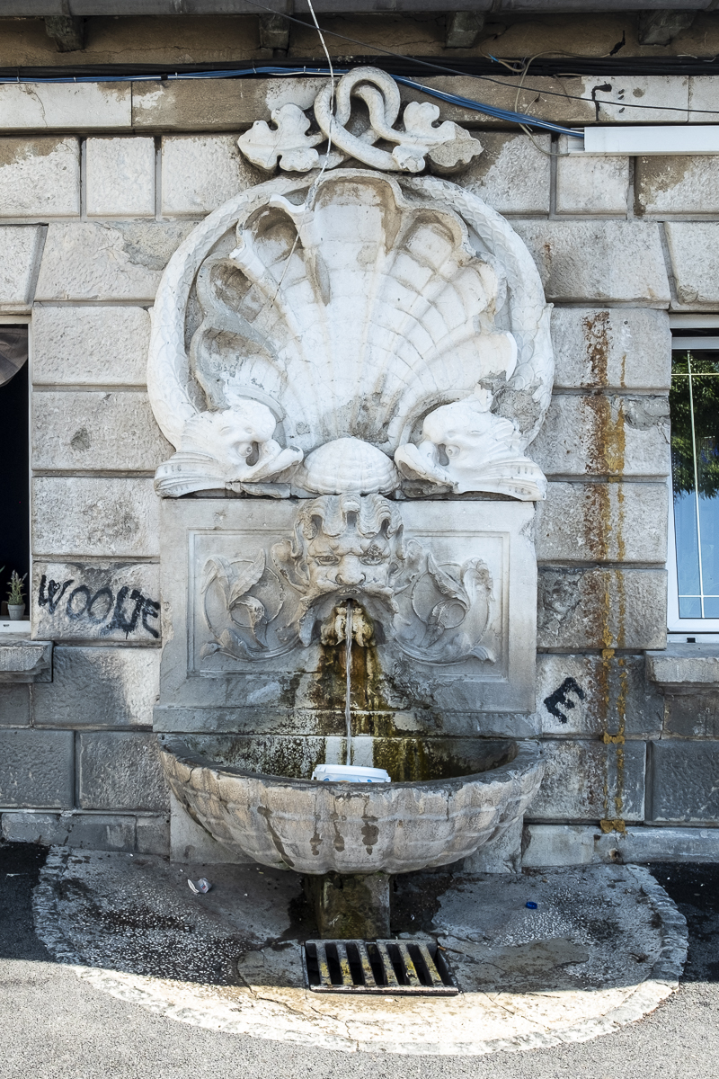 Brunnen Split.jpg