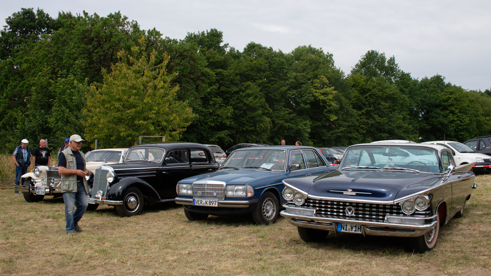 Buick V und andere.jpg