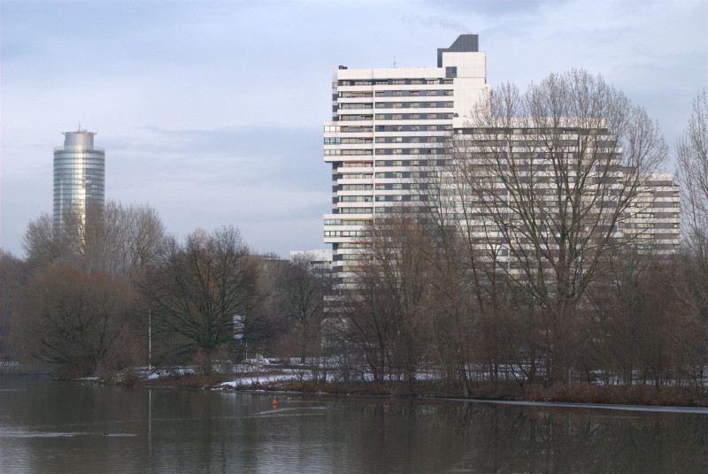 Buisiness Tower und Norikus