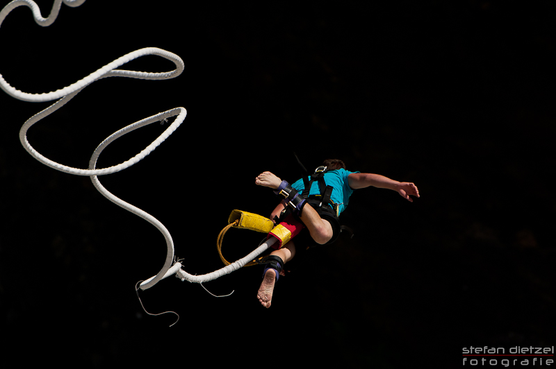 Bungee-Sprung Verzasca Staumauer 3
