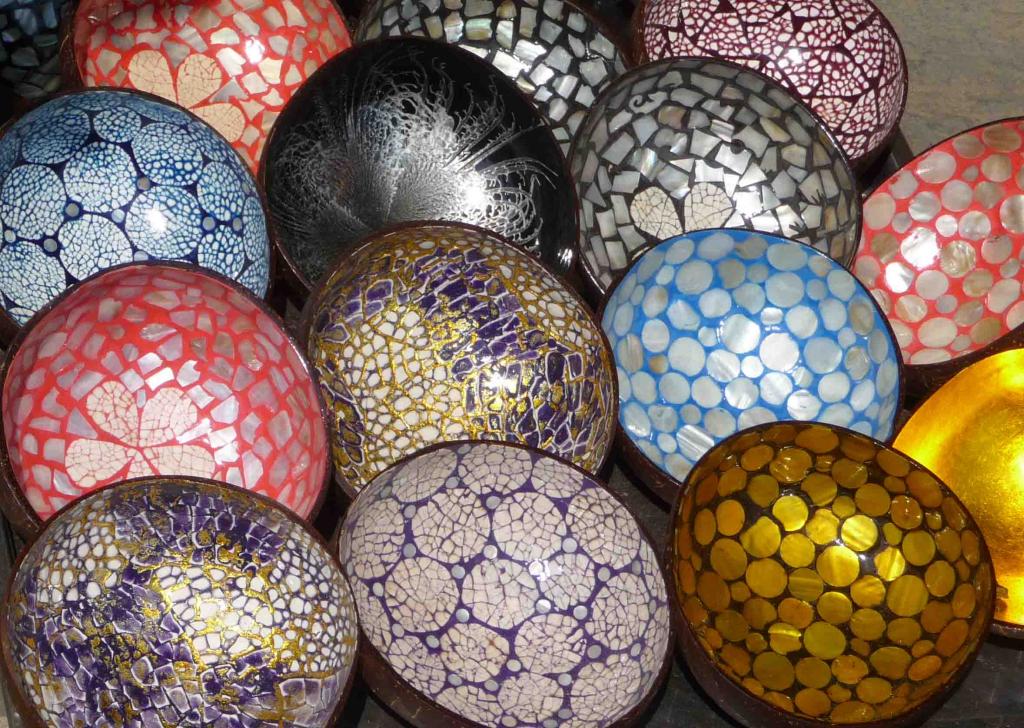Bunte Schalen