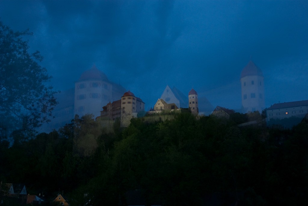 Burg Harburg, mal mit kleinem Effekt (Zoom durchgerissen)