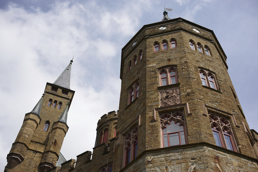 Burg Hohenzollern auf der Schwäbischen Alb bei Hechingen. Nikon D700, Nikkor 2.8/45 mm AI-P, ISO 200, Blende 5.6, 1/1000 sec.