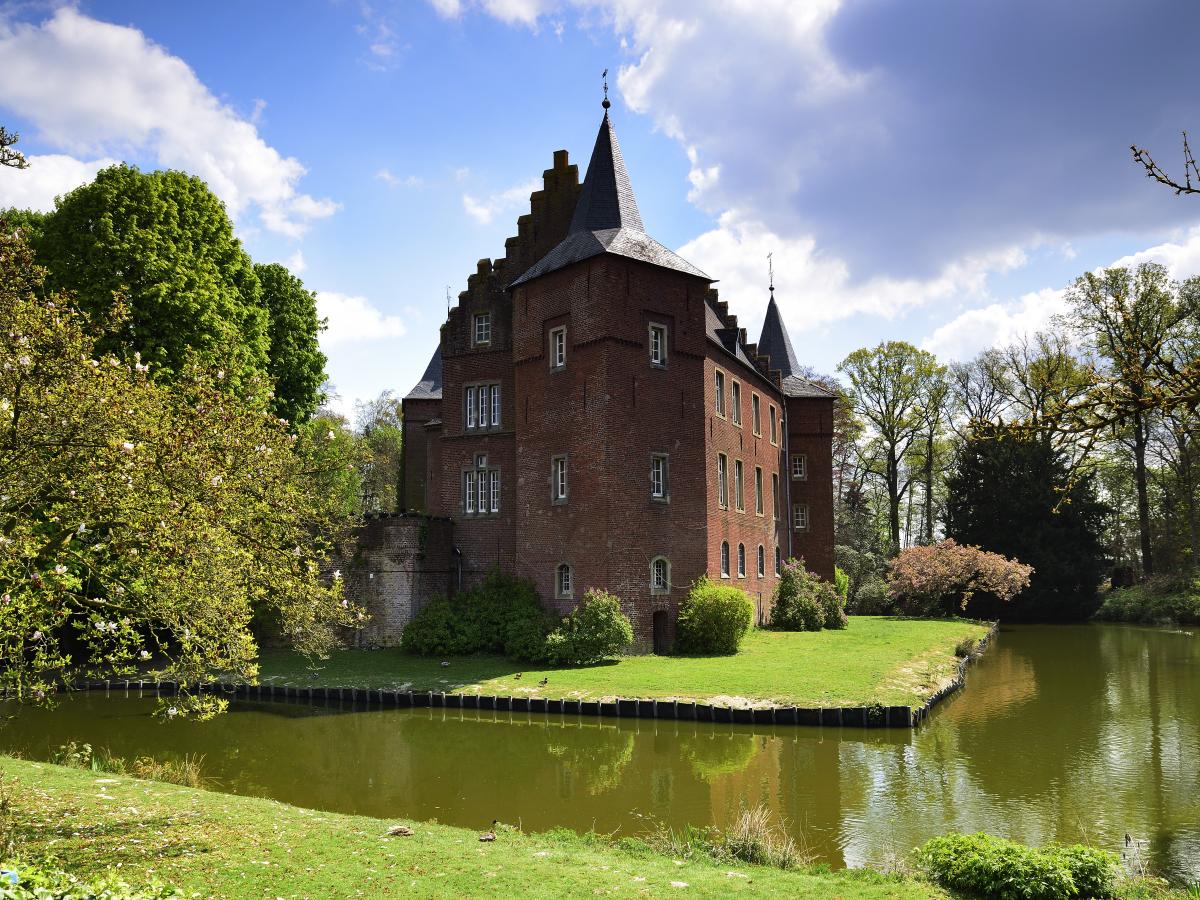 Burg/ Schloß Elsum