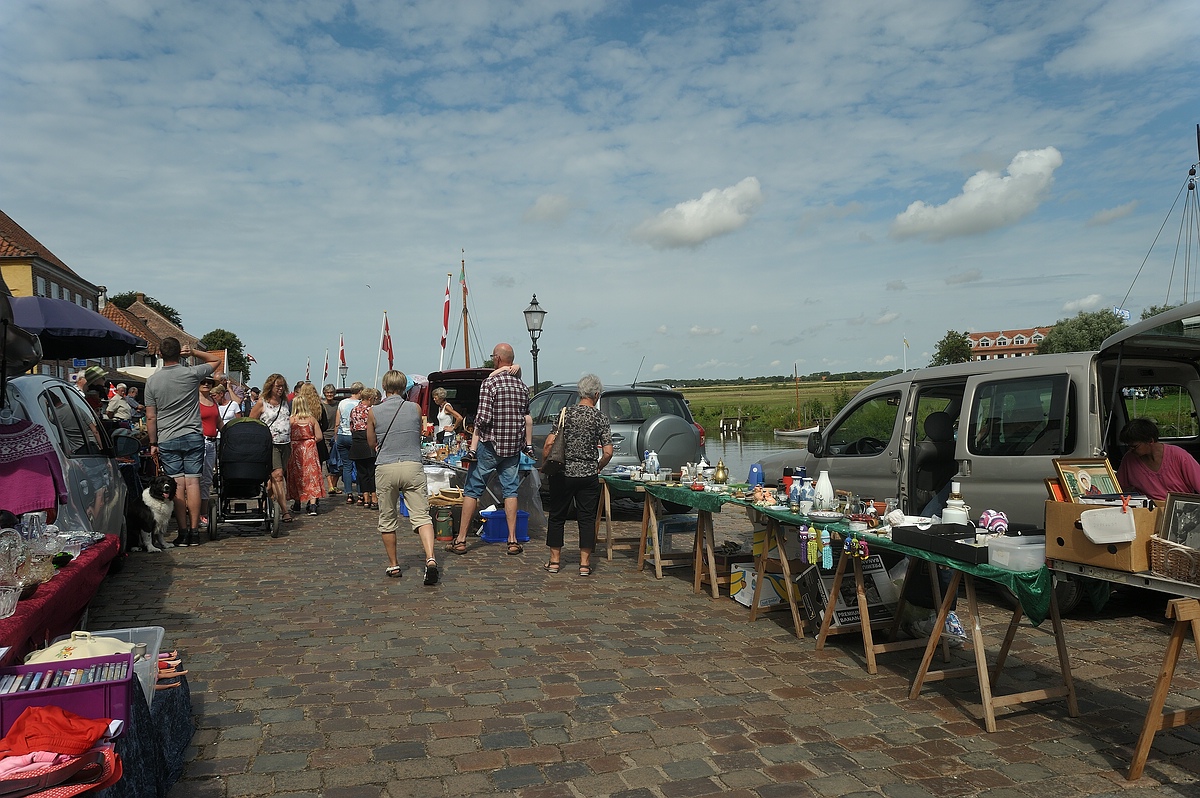 (c)K.R 540DSC 3694