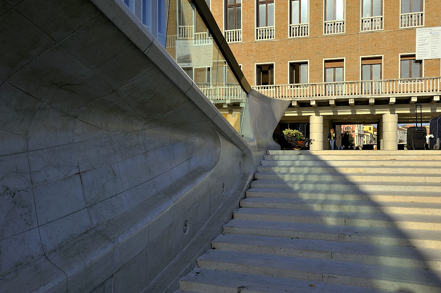 Calatrava Treppenaufgang Detail 2