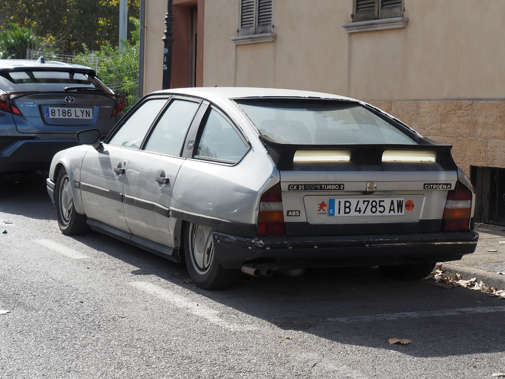 Citroen CX25 GTi Turbo 2 ABS Heck.jpg
