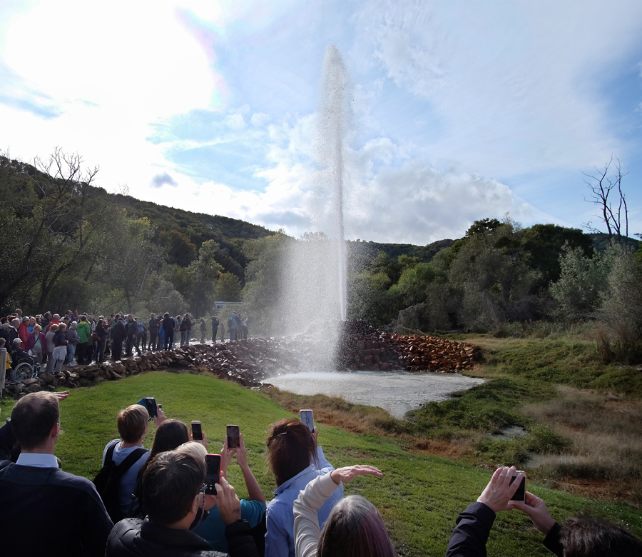 CO2-Geysir.jpg
