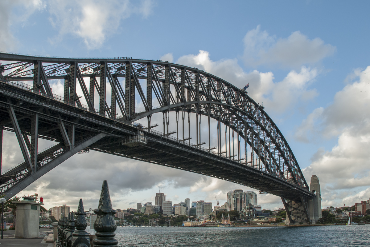 Coathanger Sydney Tag