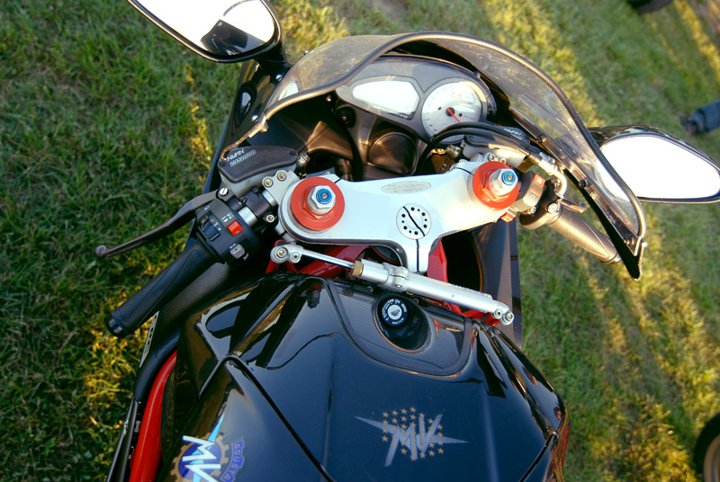 Cockpit der Senna -  Serienummer 149,es wurden nur 300 Stück hergestellt

Die F4 1000 SENNA ist ein Motorrad der Kategorie Superbikes des italienische
