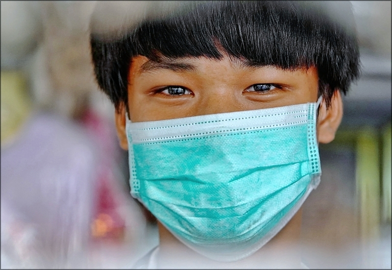 com-Portrait4-2.jpg