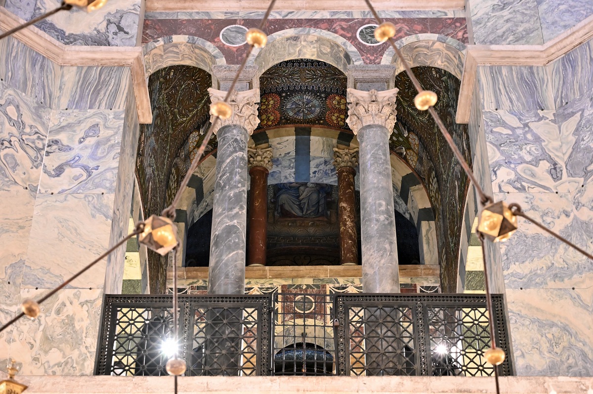 comp DSC 0103 00001