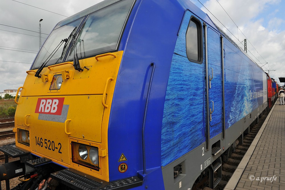 comp DSC 4497